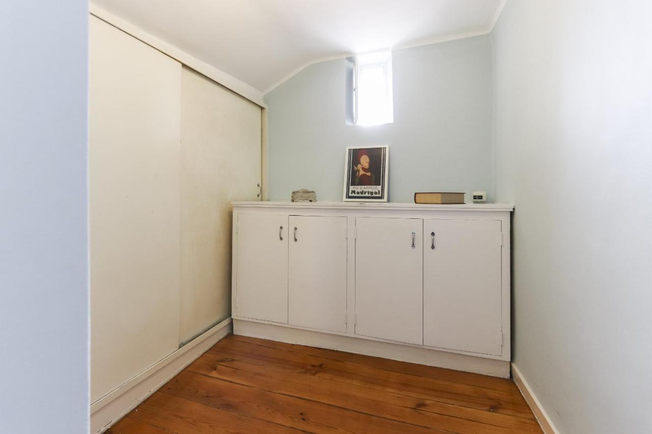 Chiado Views By Homing Apartment Lisbon Bagian luar foto