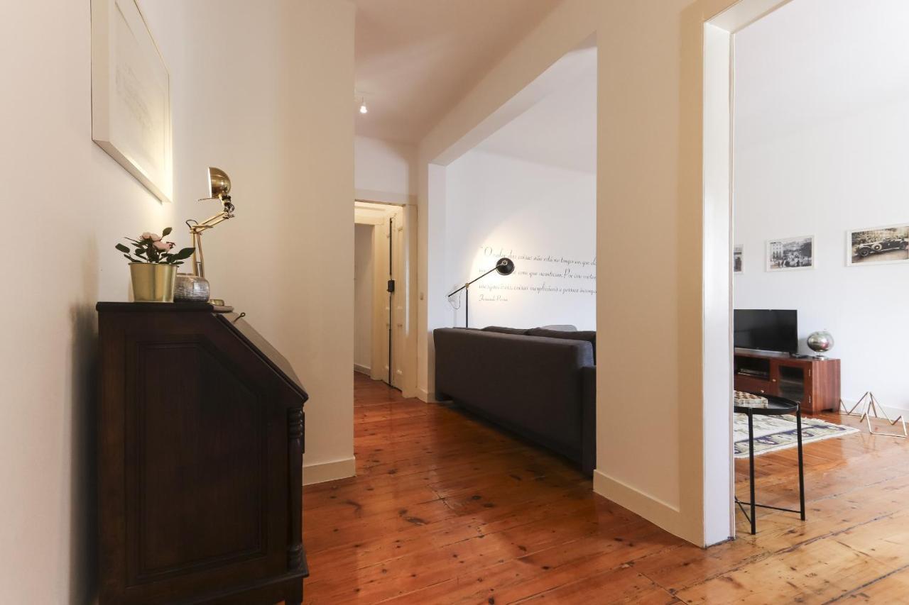 Chiado Views By Homing Apartment Lisbon Bagian luar foto