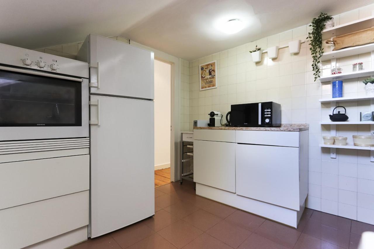 Chiado Views By Homing Apartment Lisbon Bagian luar foto
