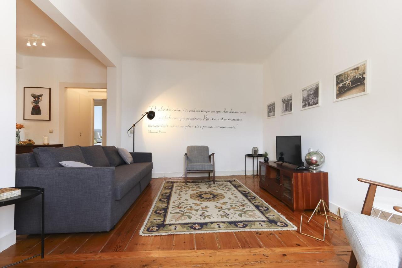 Chiado Views By Homing Apartment Lisbon Bagian luar foto