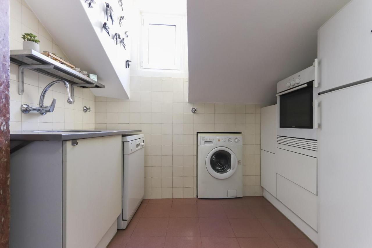 Chiado Views By Homing Apartment Lisbon Bagian luar foto
